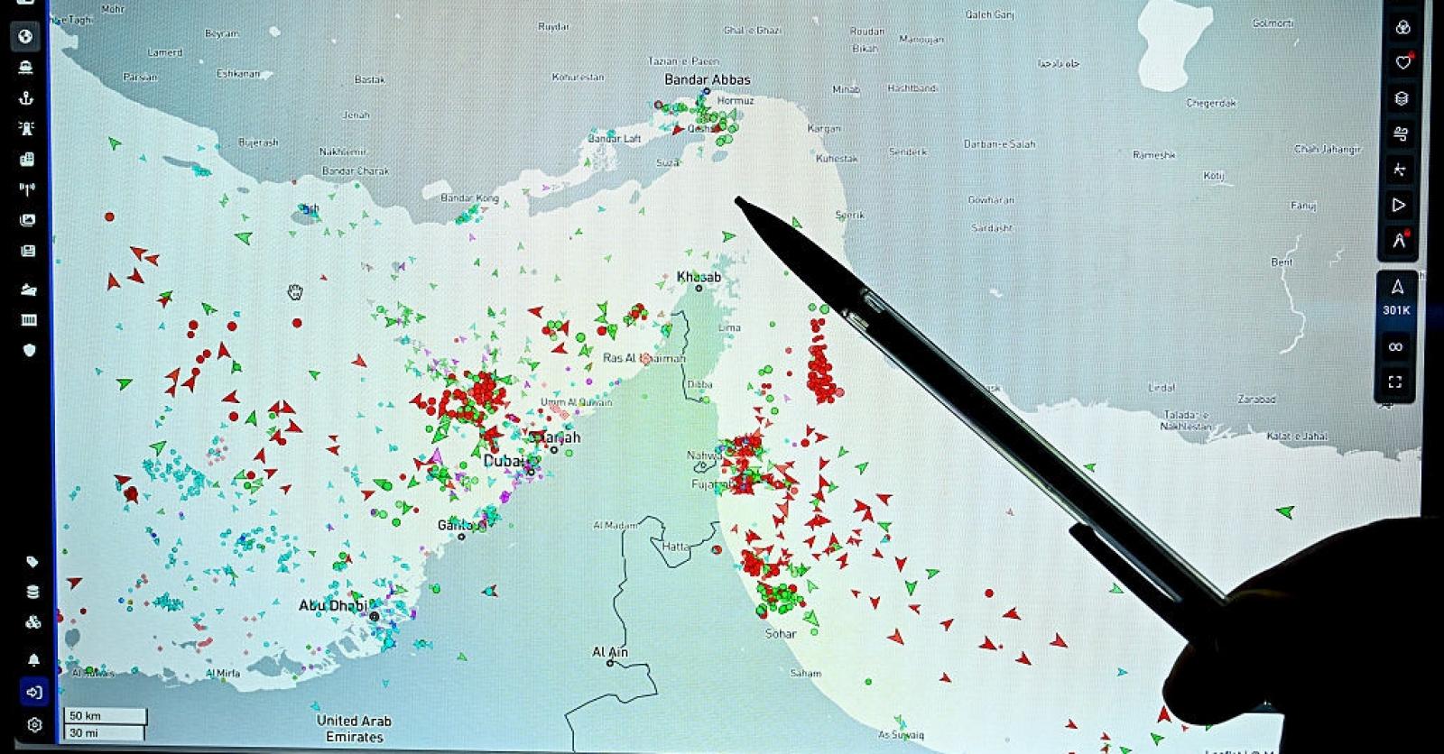 Live In het kort: nieuwsblog: Straat van Hormuz 'volledig open' tijdens staakt-het-vuren, olieprijs 