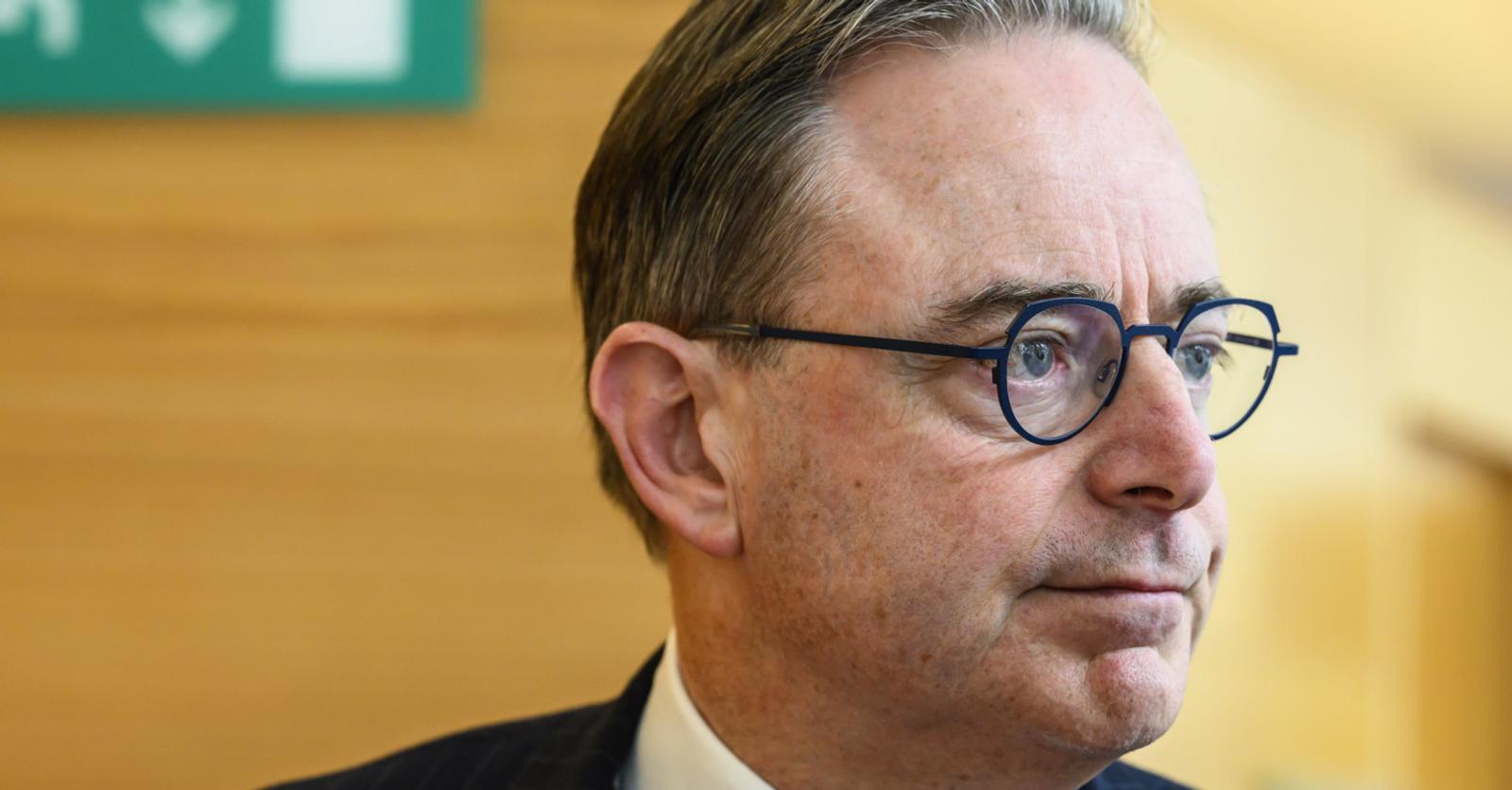 Wouter Greven Uitwassen Waar eerdere regeringen niet in slaagden, doet De Wever wel ...