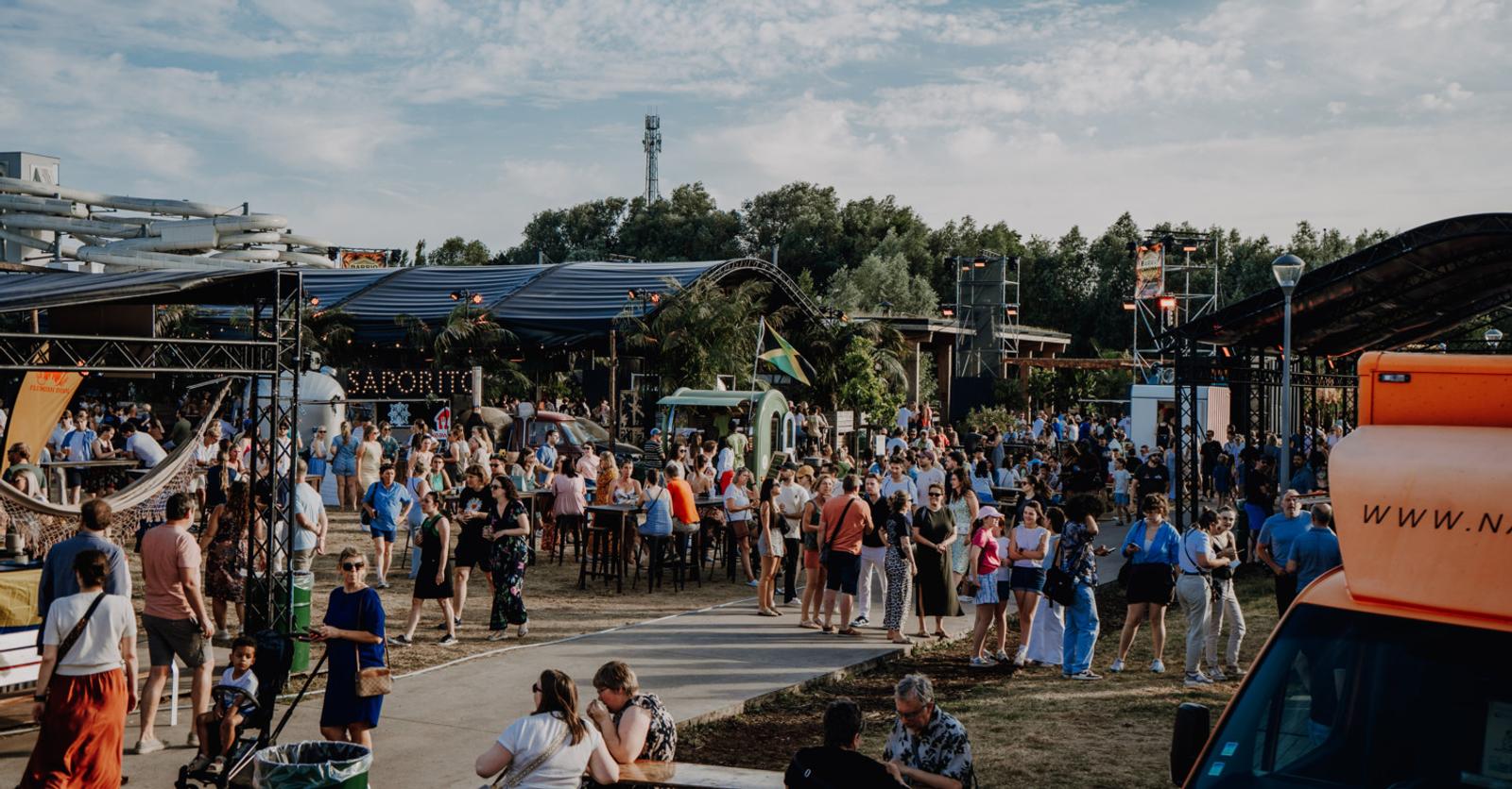 Foodfestival Barrio Cantina tovert Kortrijk Weide om tot grootste terras van de stad (Krant van West