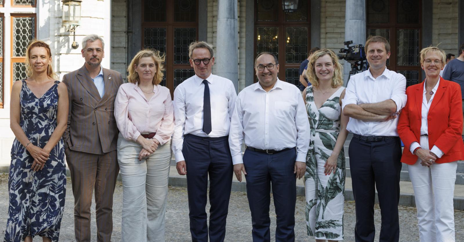 La consultante à 1.200 euros par jour sera finalement bel et bien embauchée: comment Dirk De Smedt a fait pression sur le gouvernement bruxellois (info Le Vif)