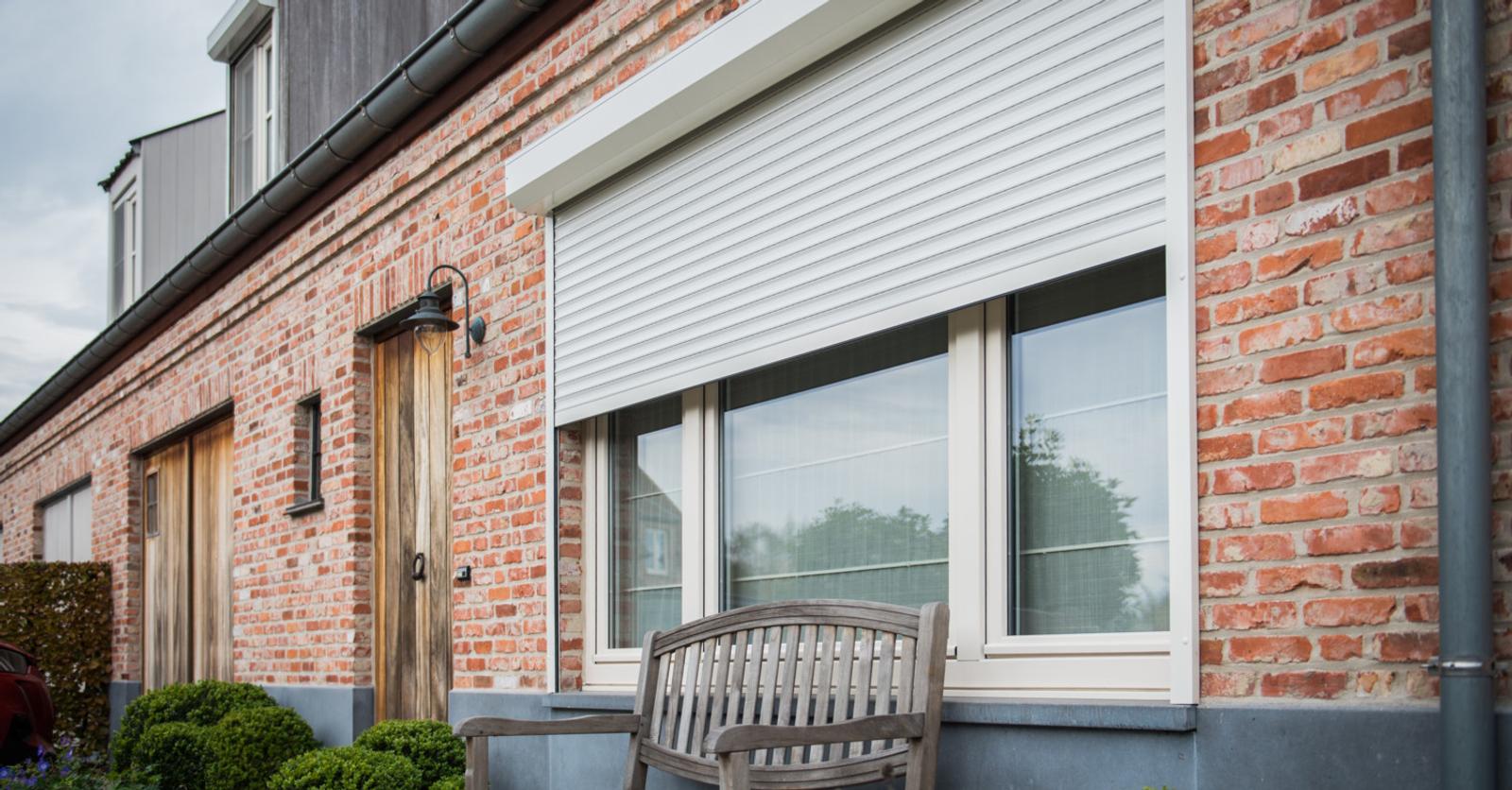 Le retour des volets, cette «très bonne solution contre la chaleur»: voici combien coûte une installation