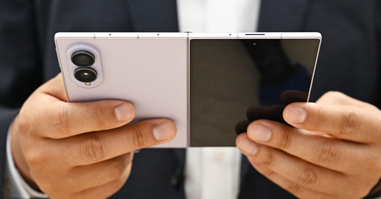 Le format passeport, révolution du smartphone ou effet de mode? «Le prix risque de refroidir»