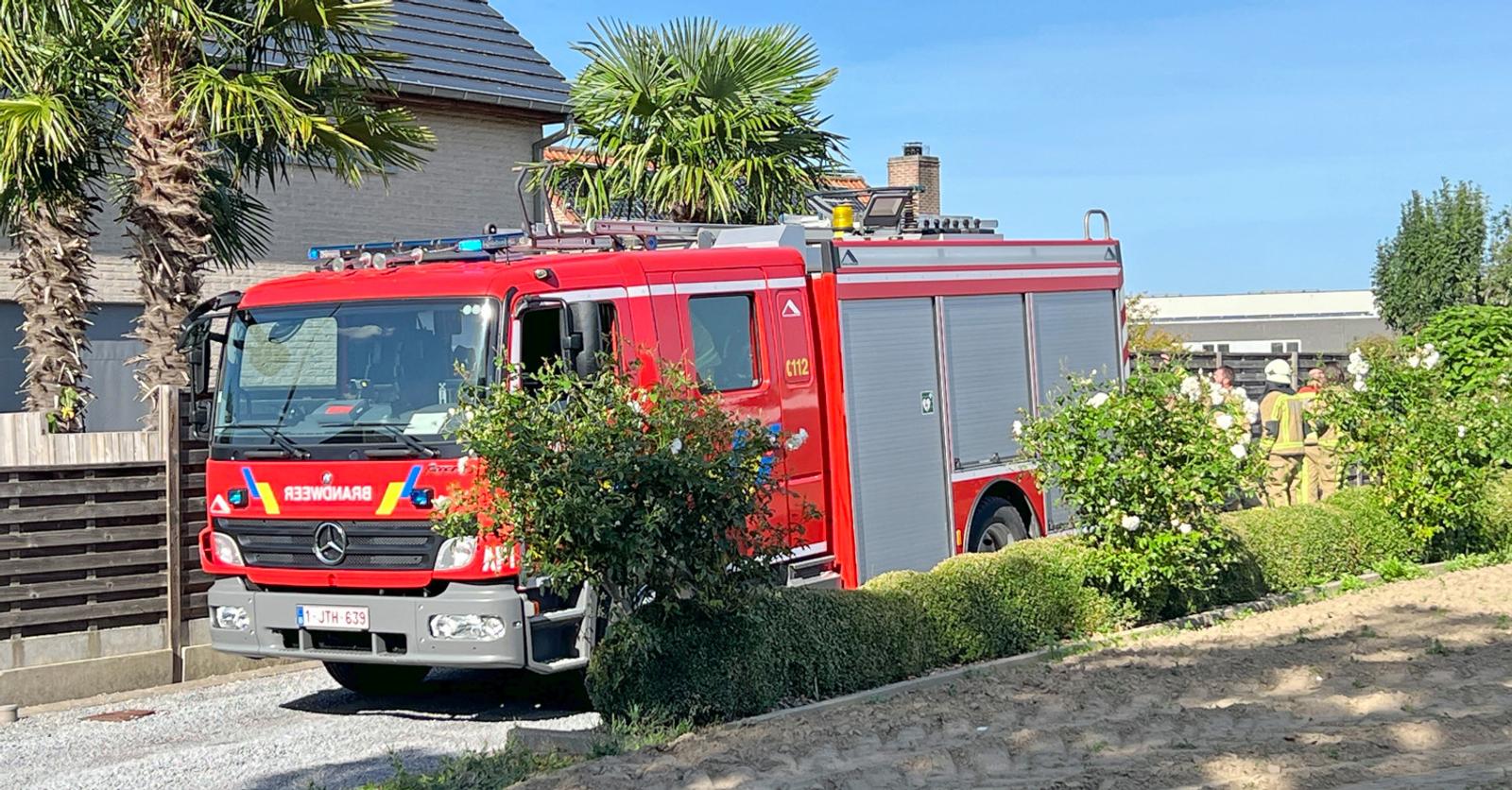 Brandweer waarschuwt na tuinhuisbrand door verhitte houtresten: "Laat ...
