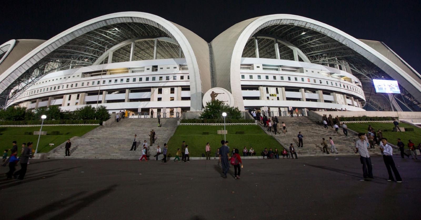 Het Grootste Stadion Ter Wereld Nee Het Is Niet Camp Nou Van Fc