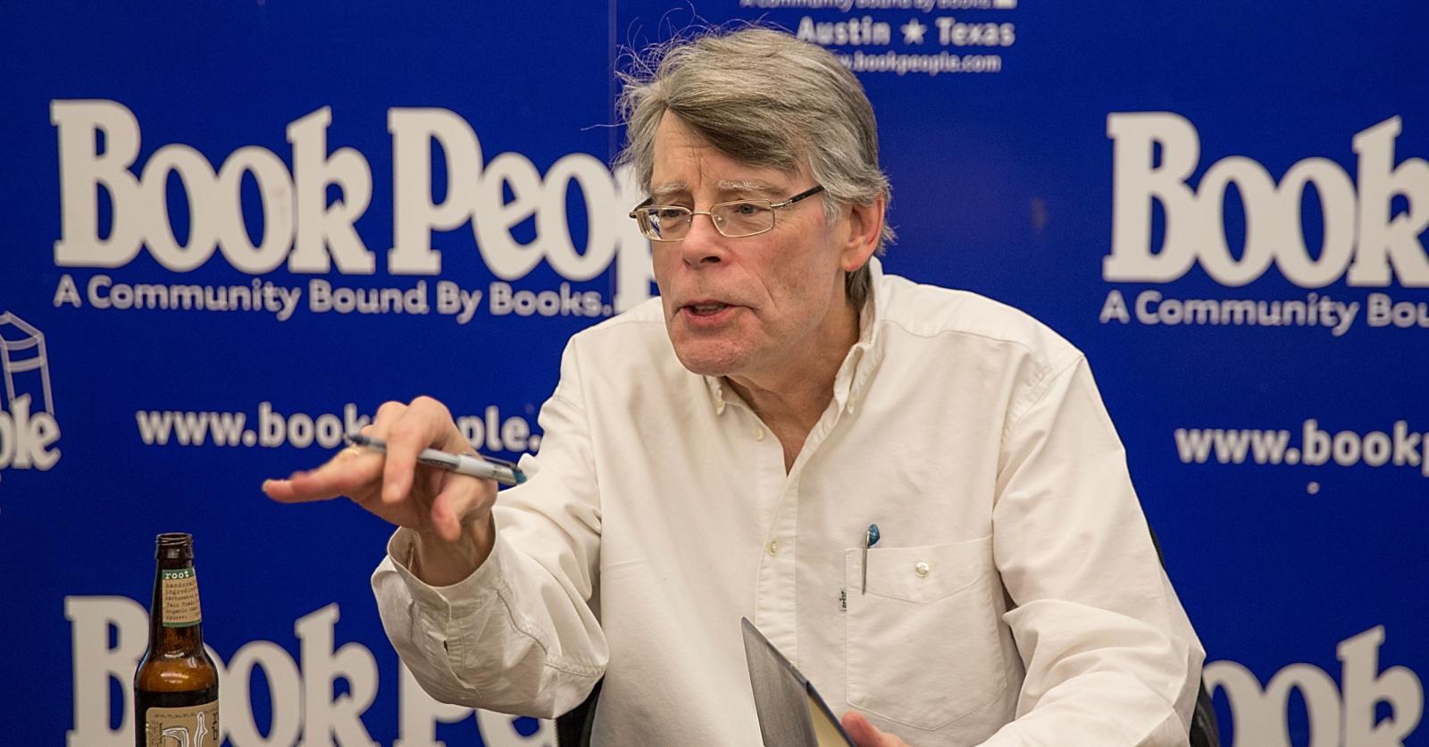 Met ‘Duistere Zaken’ schreef Stephen King opnieuw een prima huiverroman