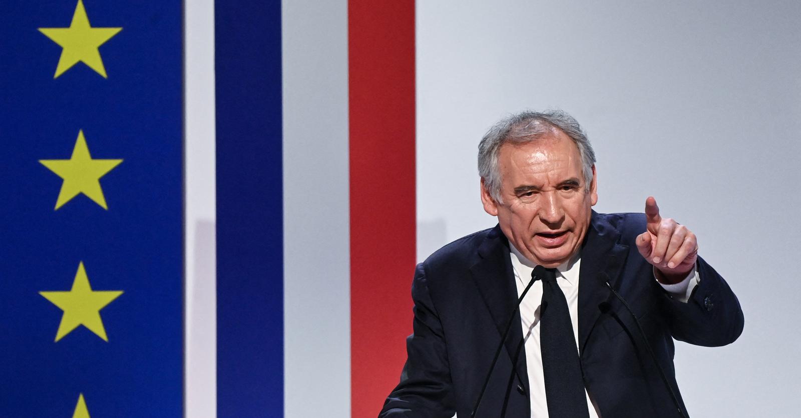 François Bayrou nommé Premier ministre par Emmanuel Macron