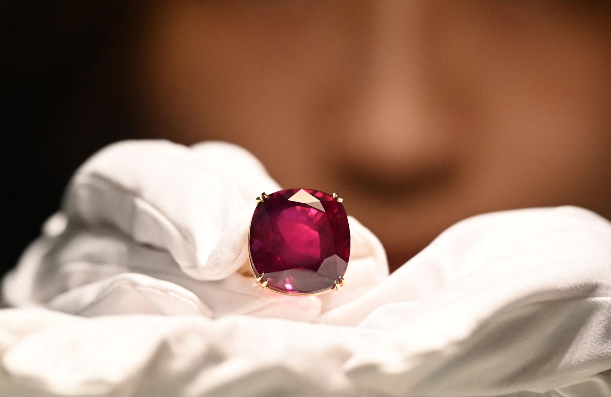 RUBIS ROUGE POURPRE DE GUINEE DE 11,04 CARATS ★★ p275.129t