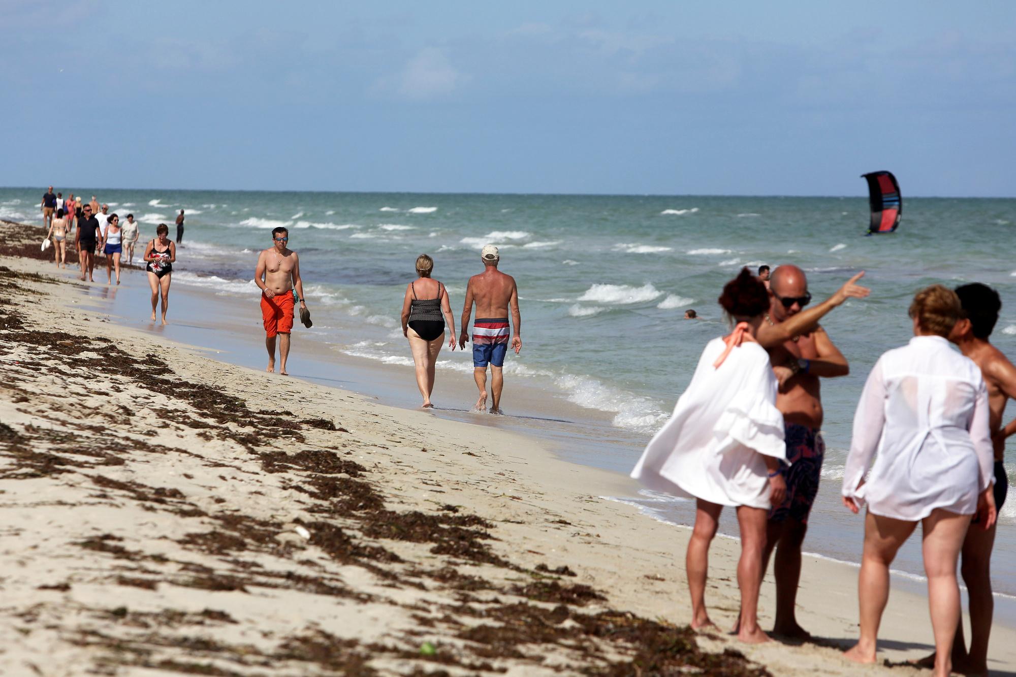 Le droit à la plage des Cubains, malmené par le tourisme et les transports