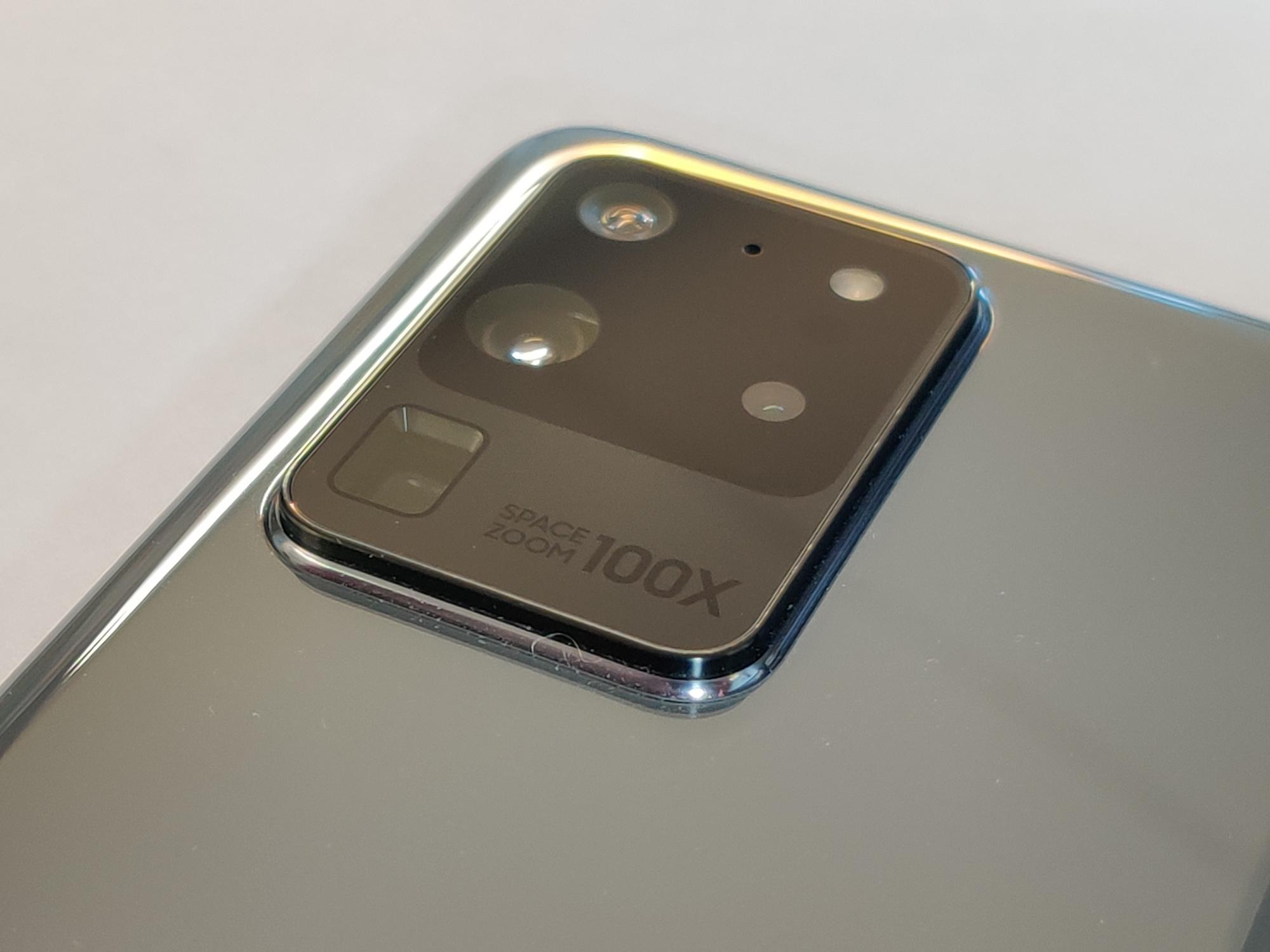 Test photo: le Samsung Galaxy S20 Ultra se prend à son propre jeu