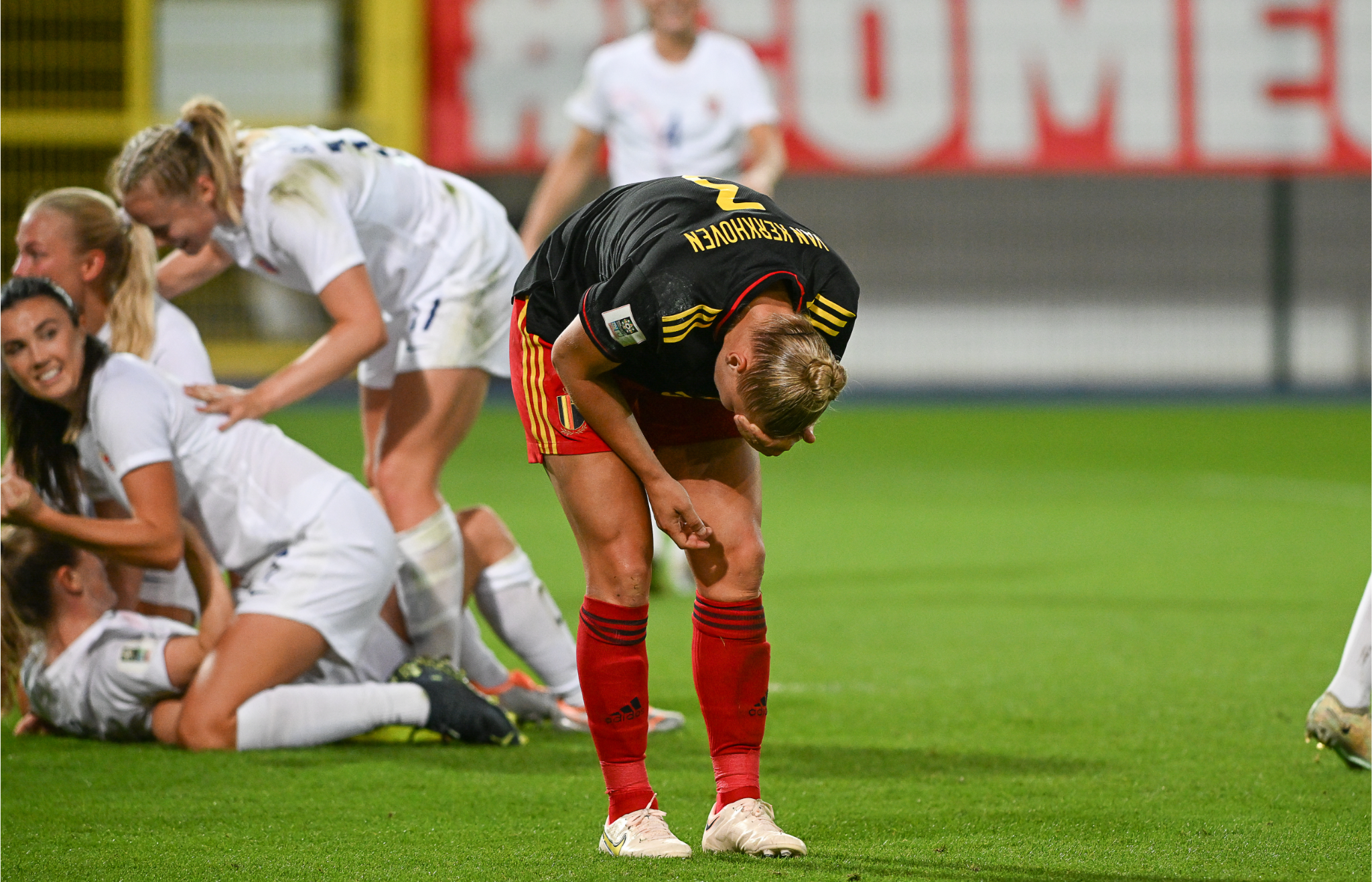 The Red Flames går glipp av en direktebillett til VM etter et knepent hjemmetap mot Norge