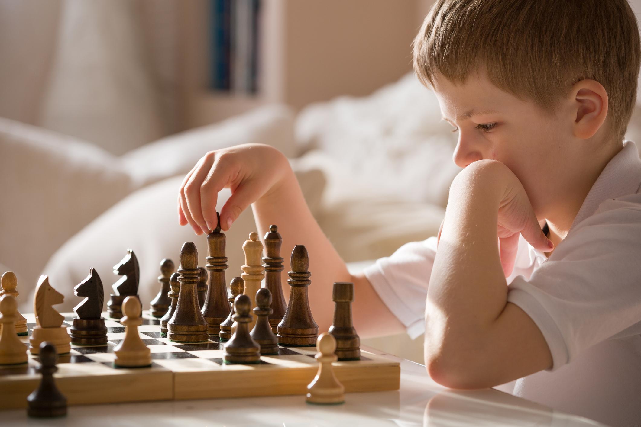 Je kind leren schaken: daarom is het goed het brein -