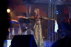 Whitney Houston : I Wanna Dance with Somebody