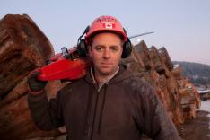 Les constructeurs de l'extrême