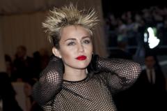 Miley Cyrus haar kapsel 2013 eighties