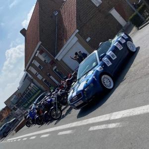 Samen met vrienden van Frank maakte zijn broer Geert Dujardin op 1 mei een motorrit ter ere van Frank.