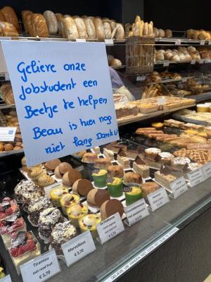 “Mensen zijn veel ongeduldiger geworden. Je moet de nieuwe werknemers de tijd geven om te leren en te groeien”, zegt uitbaatster Delphine Verslype.