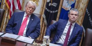 Donald Trump en Pete Hegseth