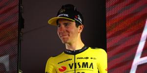 Cian Uijtdebroeks in het shirt van Visma-Lease a Bike. De jonge Belgische renner verruilde de Nederlandse topploeg verrassend voor Movistar.