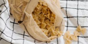 hack pasta afgieten