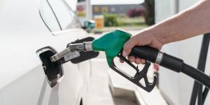 essence carburant pompe station-service