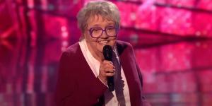 Bette Reynolds The Voice UK