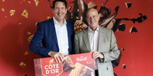 Jan Boone, CEO de Lotus Bakeries, et Dirk Van de Put, CEO de Mondelez International.