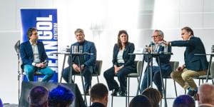 Frédéric Panier (CEO d’Akt), Didier Ongena (Microsoft), Jacqueline Galant, Kurt Rommens (Google) et Pascal Laffineur (Yuma).