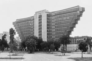 L'hôtel du Lac de Raffaele Contigiani à Tunis, 1973.