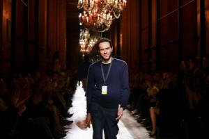 Rencontre en coulisses avec Julian Klausner après son premier défilé pour Dries Van Noten - Getty Images