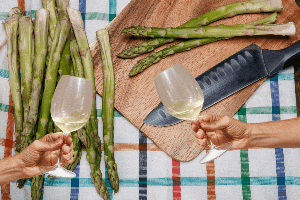 Voici le meilleur vin pour accompagner les asperges - Canva