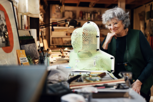 Françoise Schein, photographiée dans son atelier parisien par Renaud Callebaut pour Weekend (DR)