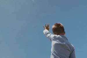 Comment prendre l'avion avec un enfant en bas âge - Canva
