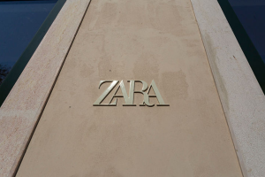 Zara est accusé d'avoir utilisé des mannequins 