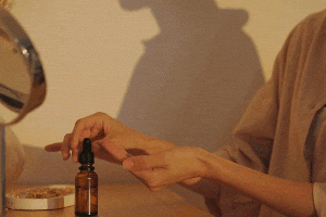 Comment récupérer de beaux ongles en arrêtant le vernis semi-permanent - Canva