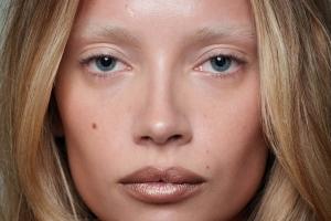 illustratief beeld van een gezonde huid na een chemische peeling