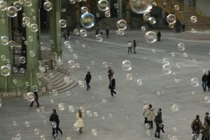 Geparfumeerde bellen die Francis Kurkdijan ontwikkelde voor het Kasteel van Versailles en het Grand Palais.