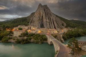 Le joli village médiéval de Sisteron, dans les Alpes-de-Haute-Provence