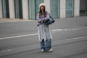 robe en dentelle sur un pantalon