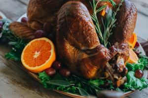 Foto van een gevulde kalkoen