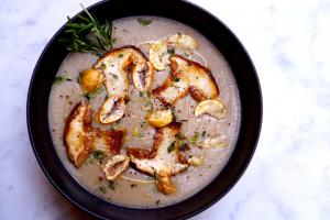 Kastanjesoep met cognac en truffelolie