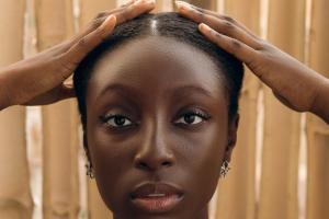 defrisage cheveux femme afro
