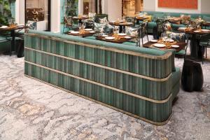 louis vuitton café milan