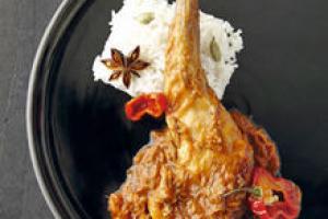 Curry met konijnenschouder