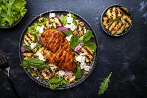 fris slaatje met kalkoen en feta