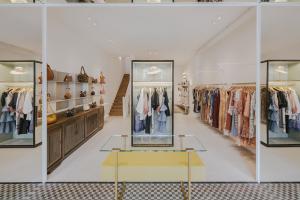 Een foto van de nieuwe boetiek van Zimmermann in Brussel