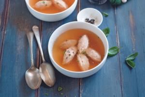 Tomaten-komkommersoep