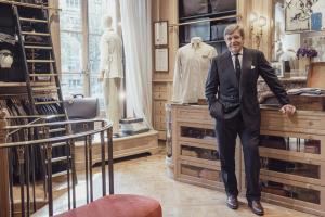 Pierre Degand dans sa boutique