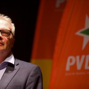 PVDA-voorzitter Peter Mertens wil de pensioenleeftijd voor parlementsleden optrekken. (foto belga)