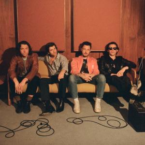 Win een duoticket voor de showcase van Arctic Monkeys bij Studio Brussel
