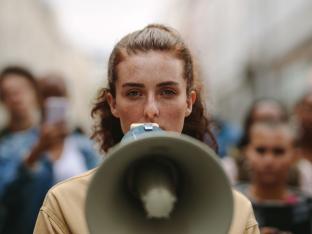 Activiste vrouw protest